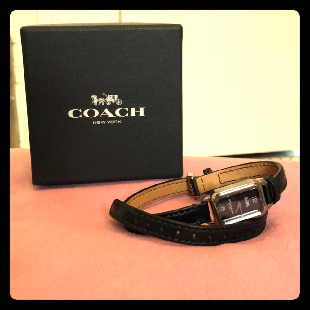 PRICE REDUCED ⬇️ COACH BLACK WRAP-AROUND WATCH!